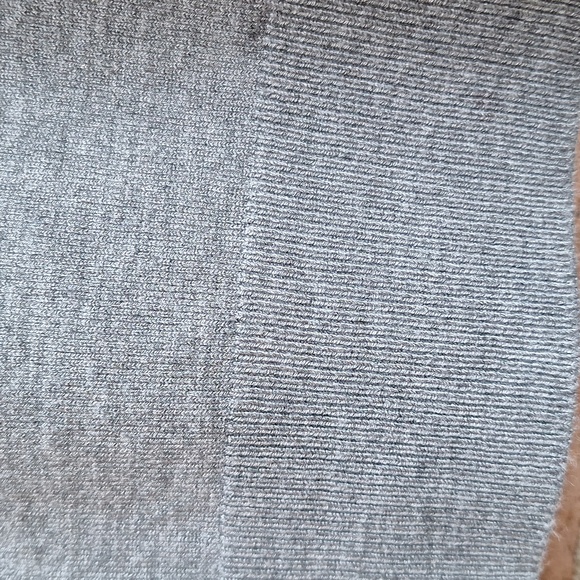 Zara Short Sleeve Viscose Turtleneck Sweater - Picture 4 of 9